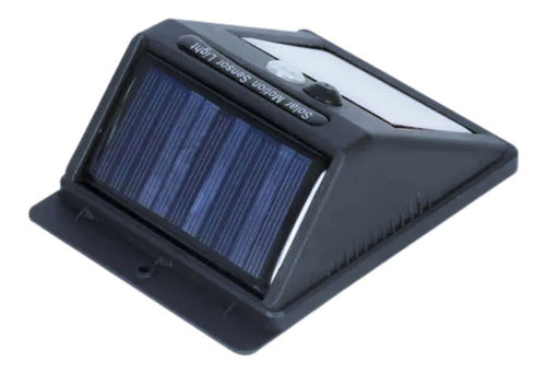 Arandela Solar Com Sensor 100 Lumens 6000K Branco Frio 2W 180º Preto Bivolt Ctb